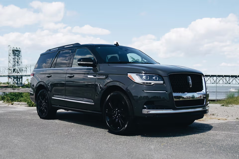 Lincoln Navigator Rental Los Angeles | Luxury 7-Passenger SUV | Marco Polo Motor Cars