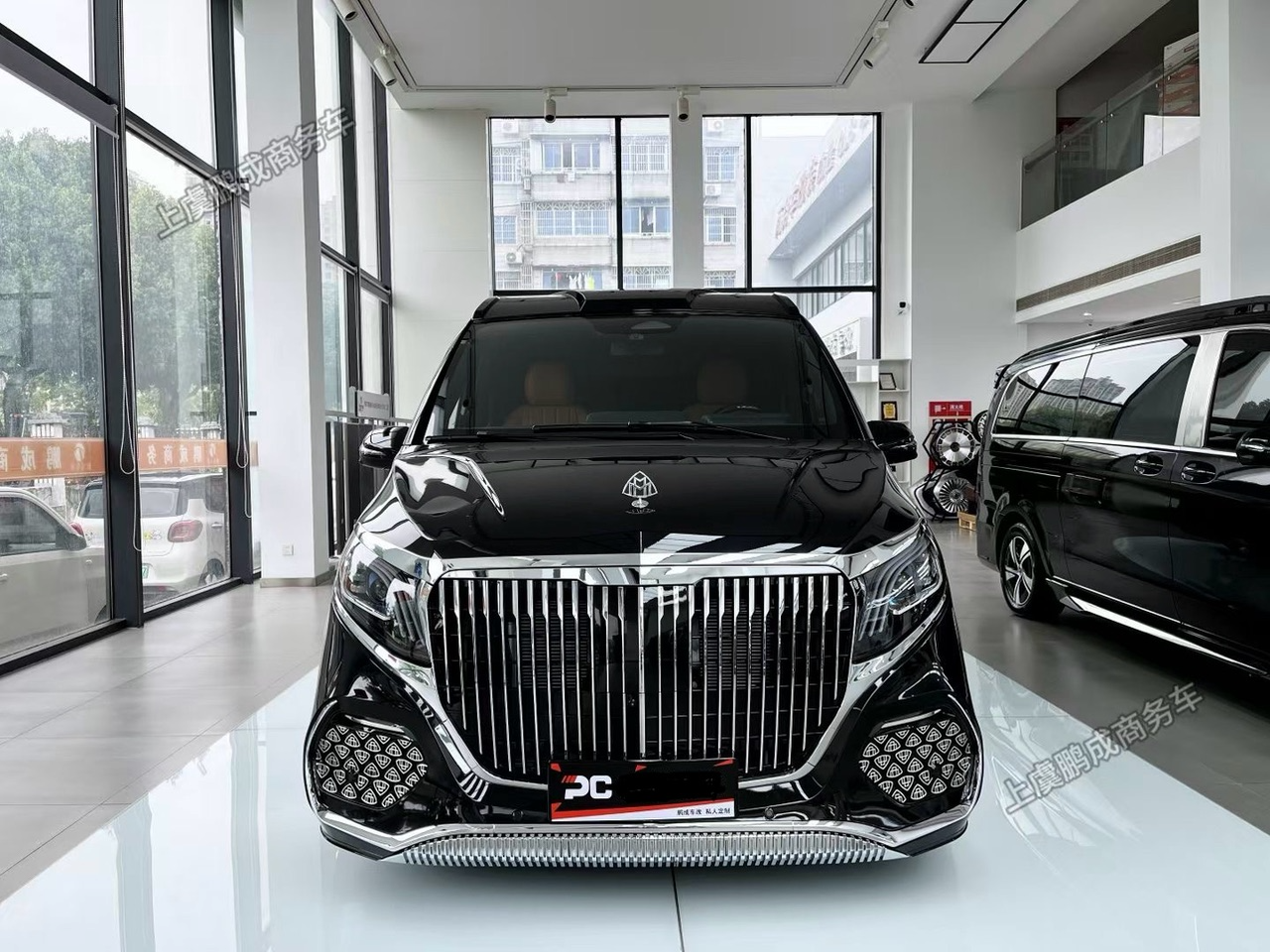 Maybach Vito(7 seats)