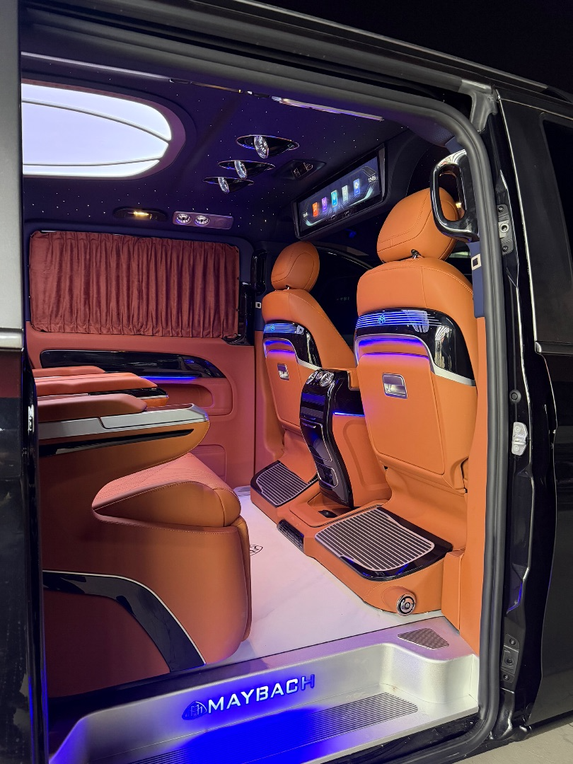 Maybach Vito(7 seats)