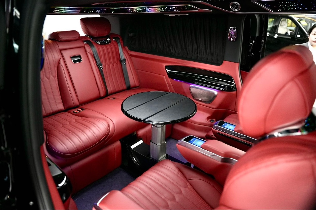 Maybach Vito(7 seats)